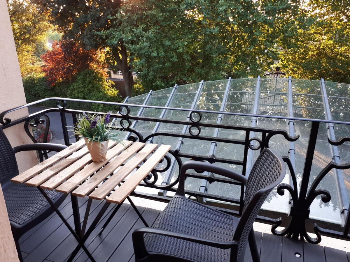 Le Manoir De La Mantille Caudry Esterno foto