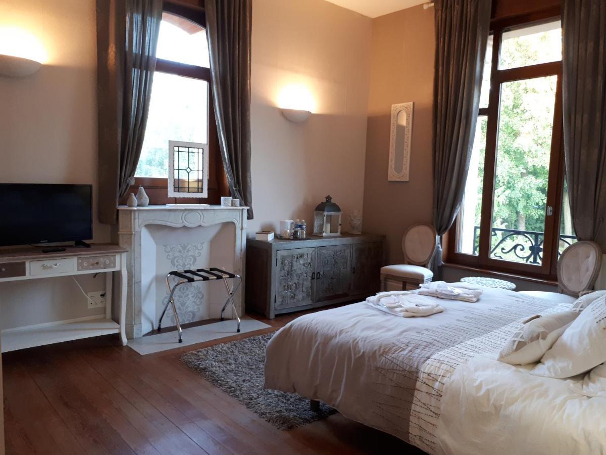 Le Manoir De La Mantille Caudry Esterno foto