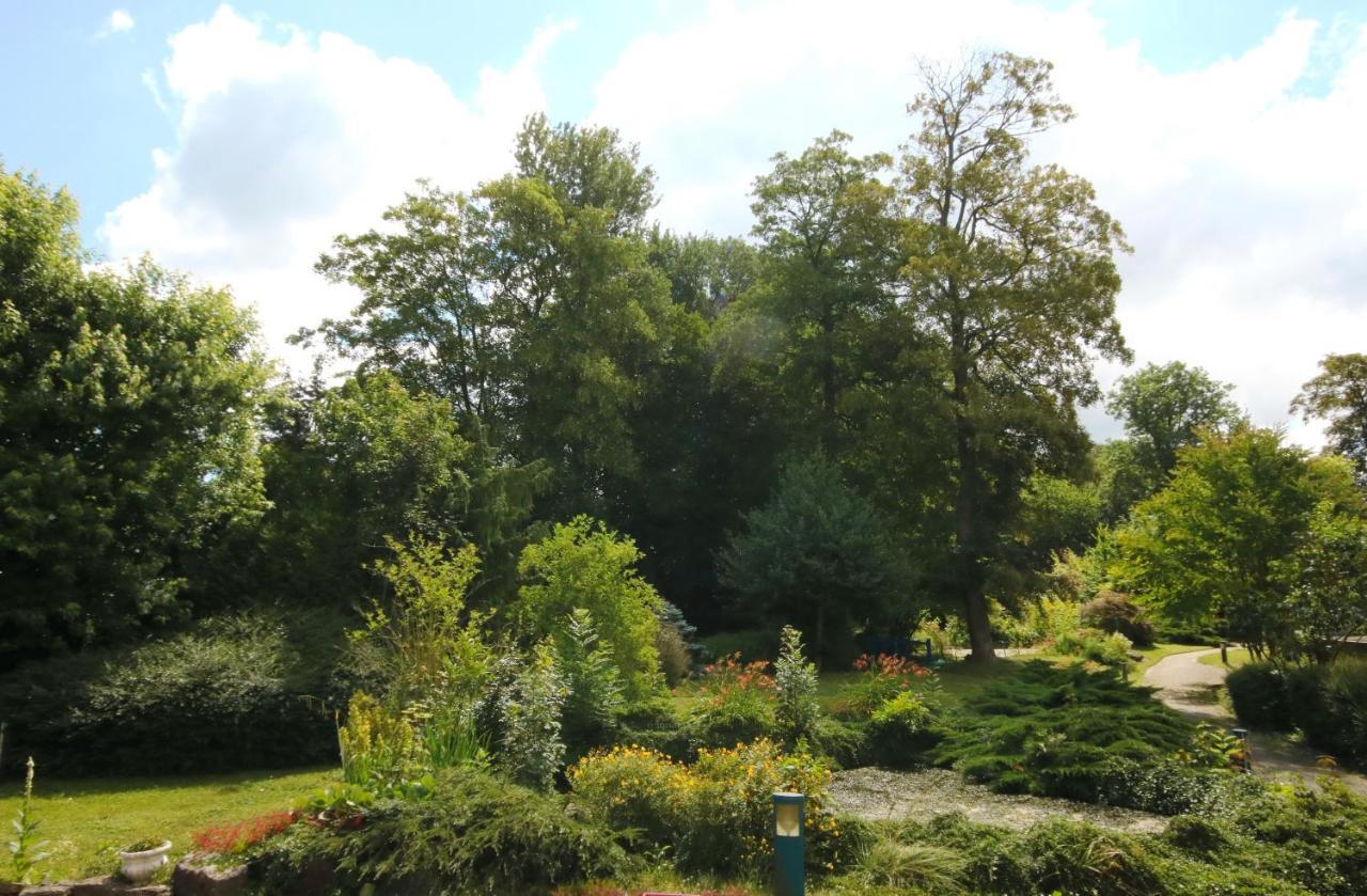 Le Manoir De La Mantille Caudry Esterno foto