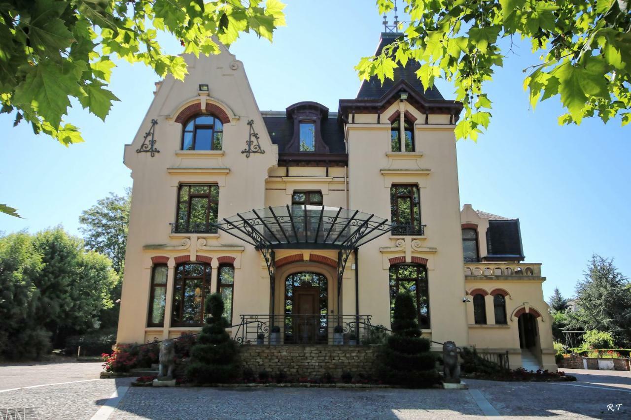 Le Manoir De La Mantille Caudry Esterno foto