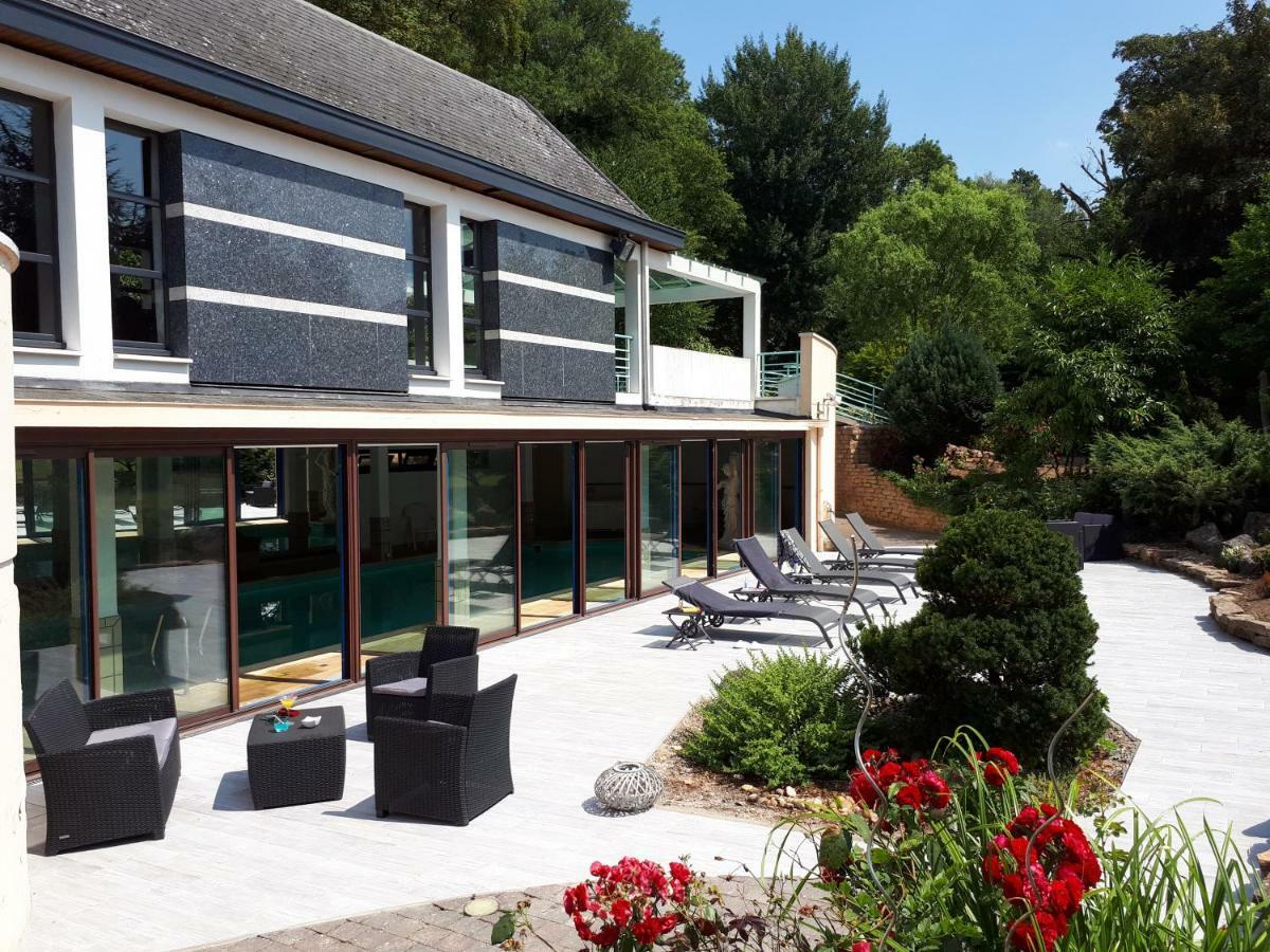 Le Manoir De La Mantille Caudry Esterno foto